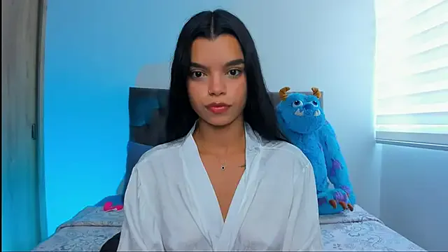 mia_world_ from StripChat is Freechat