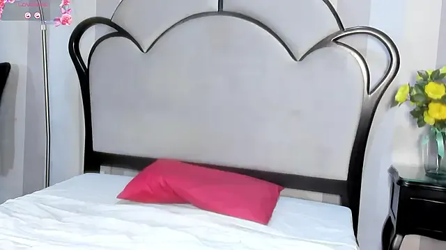 MiaAmore_ from StripChat