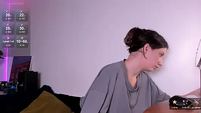 miabellee_ from StripChat is Freechat