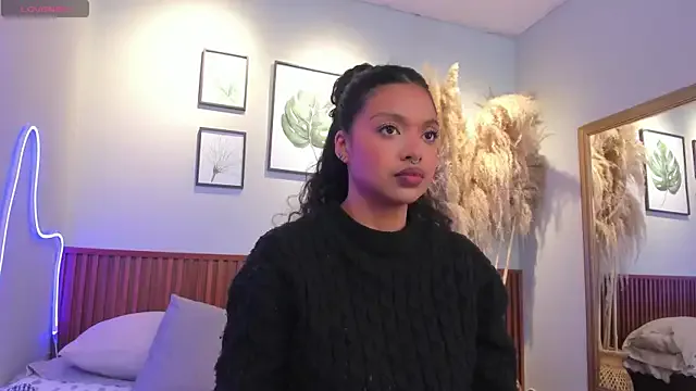 MIAHIVANOV from StripChat is Freechat