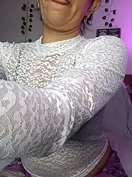 MiaLoren_cg from StripChat is Freechat