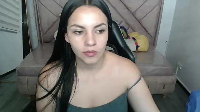 Mialover_v from StripChat is Freechat