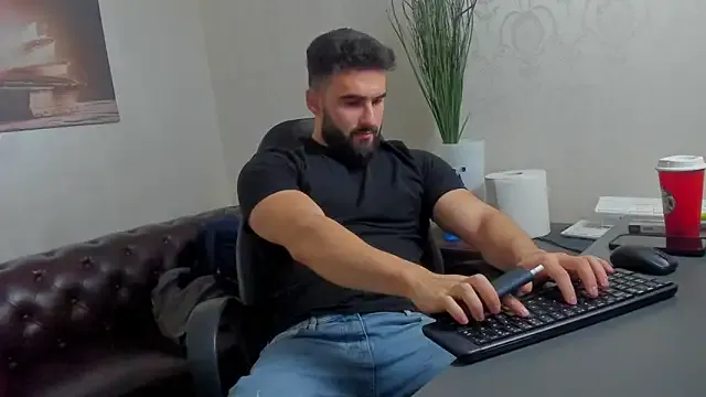 MicahLane from StripChat is Freechat