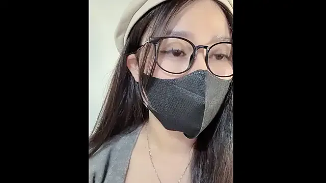 MiCandy-Lovee from StripChat is Freechat