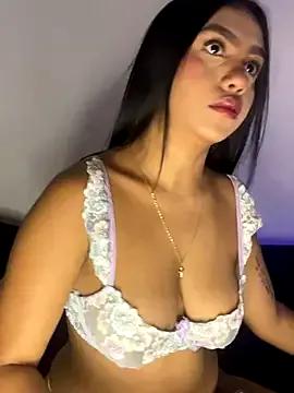 Michelle_johnson_ from StripChat is Freechat