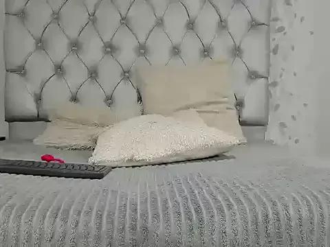 michelle_perla from StripChat is Freechat