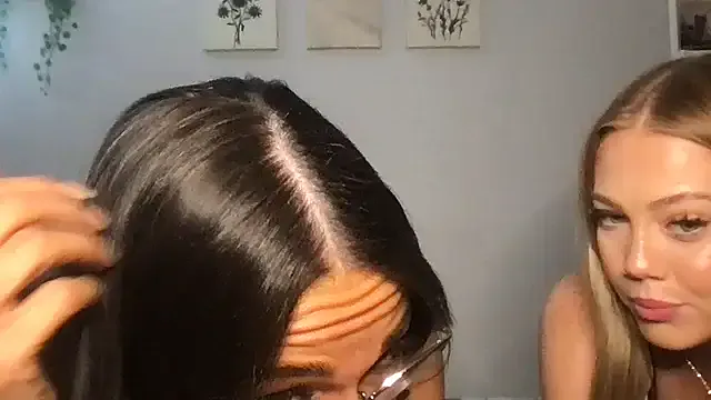 MichelleXClarice from StripChat is Freechat
