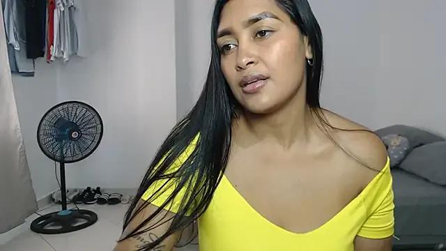 MichellSexxx from StripChat is Freechat