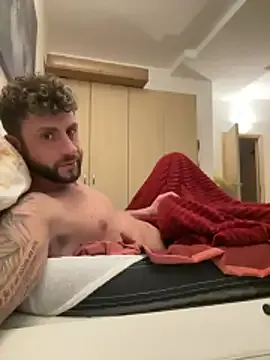 michifolli92 from StripChat is Freechat