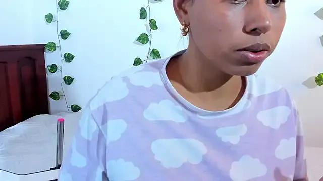 Michluxe_69 from StripChat is Freechat
