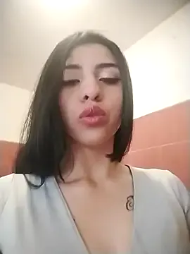 Miha_sophia from StripChat is Freechat