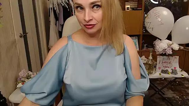 Mika_Passion from StripChat is Freechat