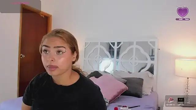 MikaelaStone from StripChat is Freechat