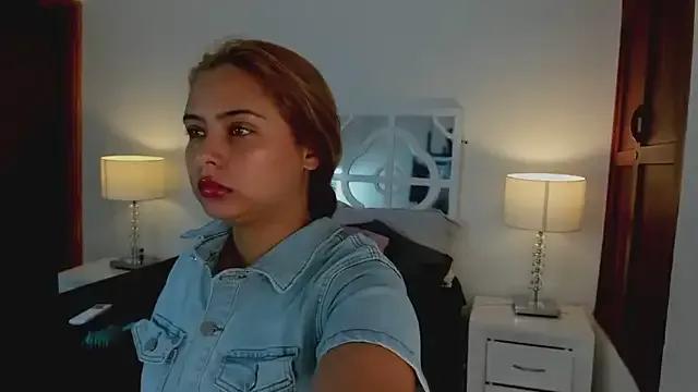 MikaelaStone from StripChat is Freechat