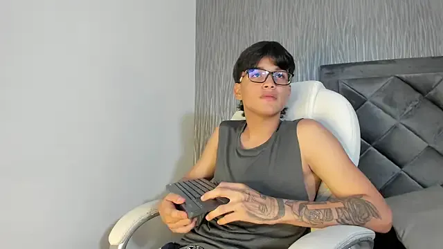 Mike_Harper from StripChat is Freechat