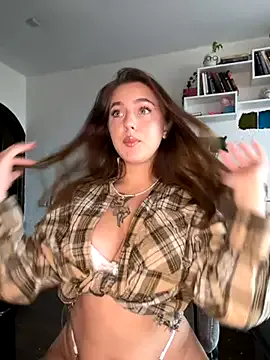 MikssMolly from StripChat is Freechat