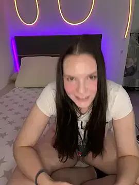 Mila-Jasmin from StripChat is Freechat