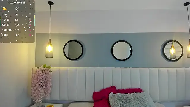 Mila_Hank_ from StripChat is Freechat