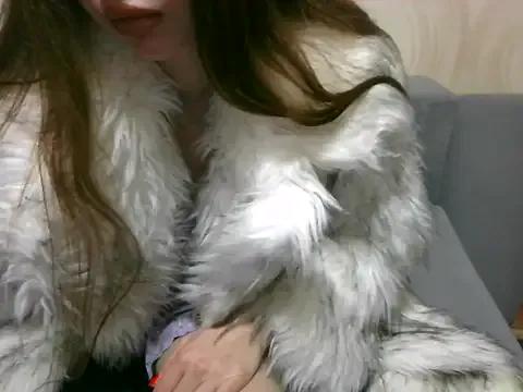 Mila_Kiska from StripChat is Freechat