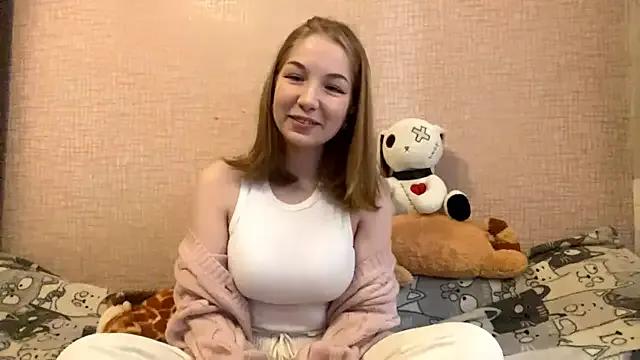 MilaCutieSmile from StripChat is Freechat