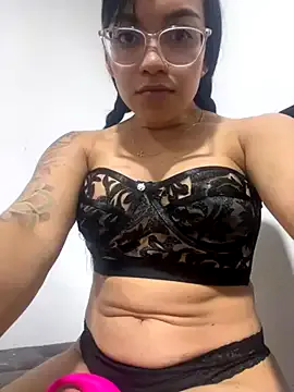 Milagroslu from StripChat is Freechat