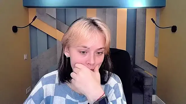 MilaMild from StripChat is Freechat