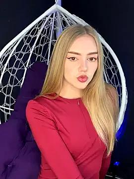MilaMoone from StripChat is Freechat