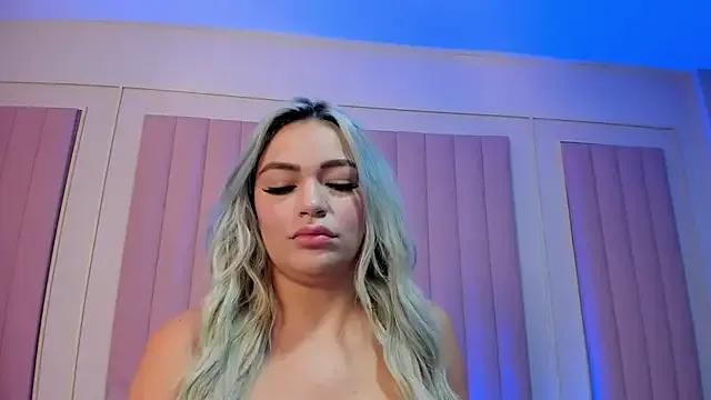 milaowens from StripChat is Freechat