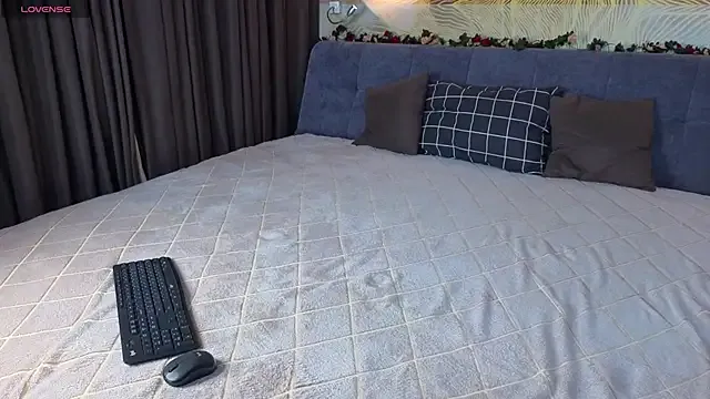 MilaYumi from StripChat is Freechat