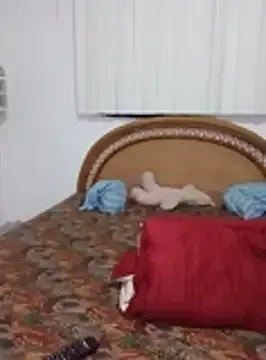 Milfvalesk from StripChat is Freechat