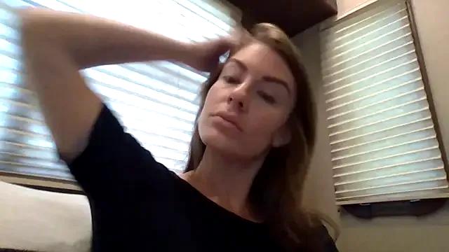 Milfywaysx from StripChat is Freechat