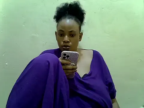 milky_mom from StripChat is Freechat