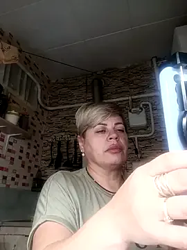 MilkySky from StripChat is Freechat