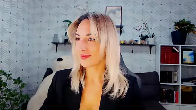 Girls: try live performances with matured performers, from dancing to quirks, in a variety of beautiful sex cams.