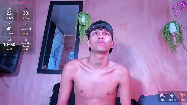 milo_crave from StripChat is Freechat