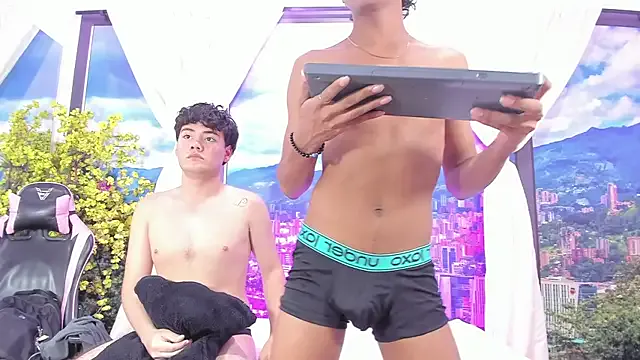 Girls: try live performances with matured performers, from dancing to quirks, in a variety of beautiful sex cams.