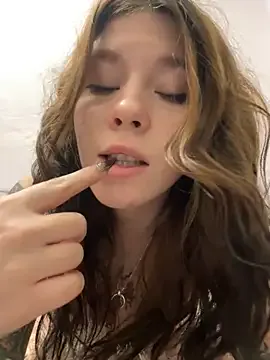 Mimiumuy from StripChat is Freechat