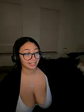 minha_baby from StripChat is Freechat