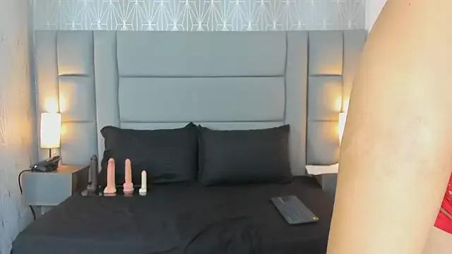 Girls: try live performances with matured performers, from dancing to quirks, in a variety of beautiful sex cams.