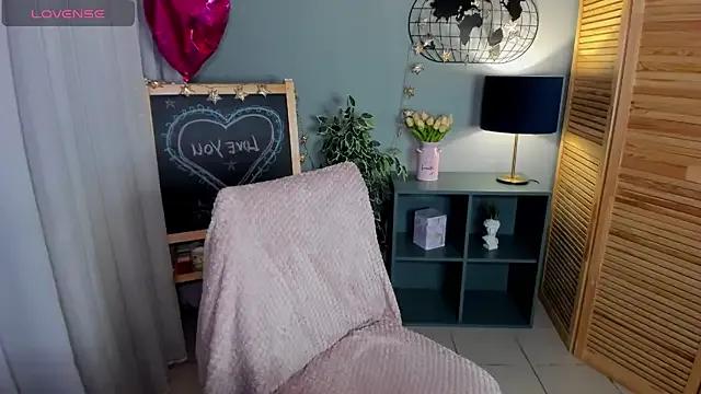 mishapallmer from StripChat is Freechat
