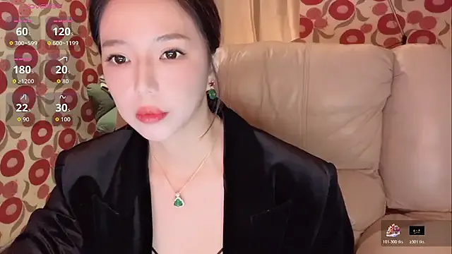 miss-lin from StripChat is Freechat