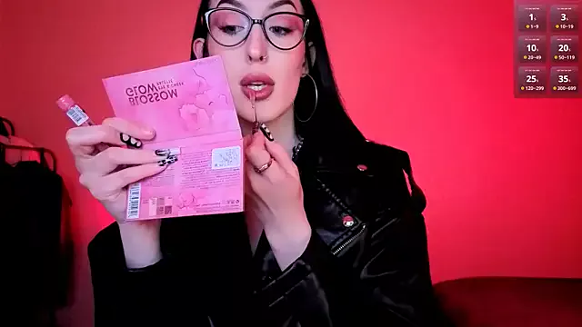 Girls: try live performances with matured performers, from dancing to quirks, in a variety of beautiful sex cams.