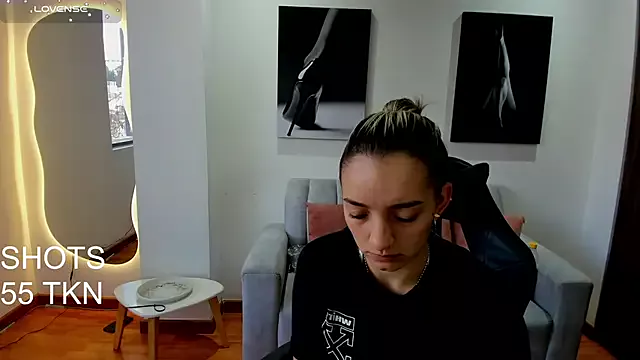 Girls: try live performances with matured performers, from dancing to quirks, in a variety of beautiful sex cams.