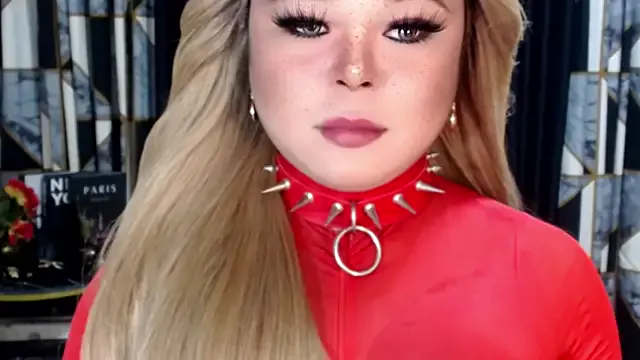 Miss_Cass from StripChat is Freechat