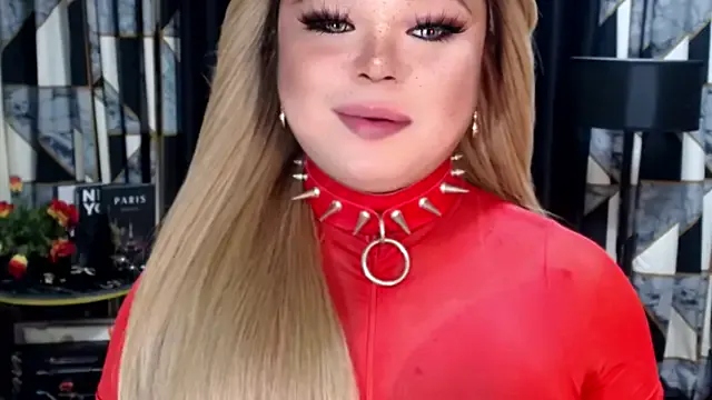 Miss_Cass from StripChat is Freechat