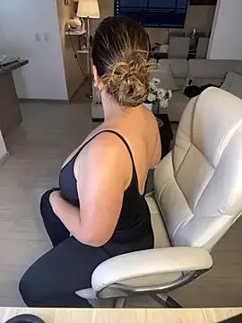 miss_sinner from StripChat is Freechat