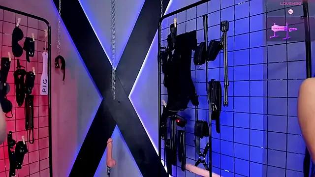 MissAlix_Mia_bdsm from StripChat is Freechat
