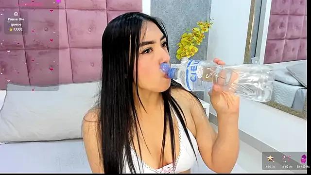 missconnor from StripChat is Freechat
