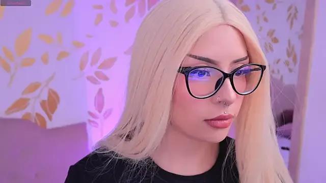 Misselektra__ from StripChat is Freechat