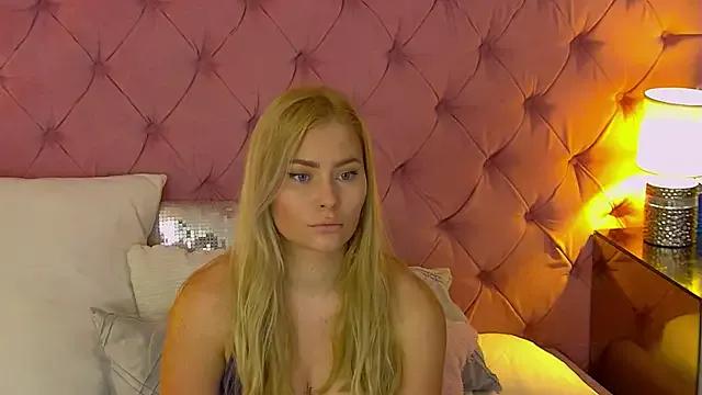 MisshaNight from StripChat is Freechat